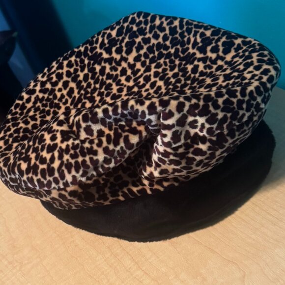 oversized reversible beanie - NWOT - Picture 2 of 2